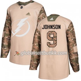 Tampa Bay Lightning Hockeydrakt Tyler Johnson 9 2017-2018 Camo Veterans Day Practice Adidas Authentic - Herre